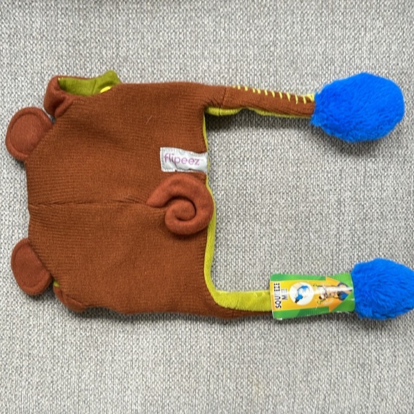 FLIPEEZ Huggy Monkey (As Seen On TV) Winter Hat Action Flap Ears Unisex Kids - Picture 7 of 10